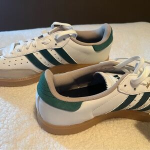 adidas White Sneakers with Dark Green Stripes and Heel
